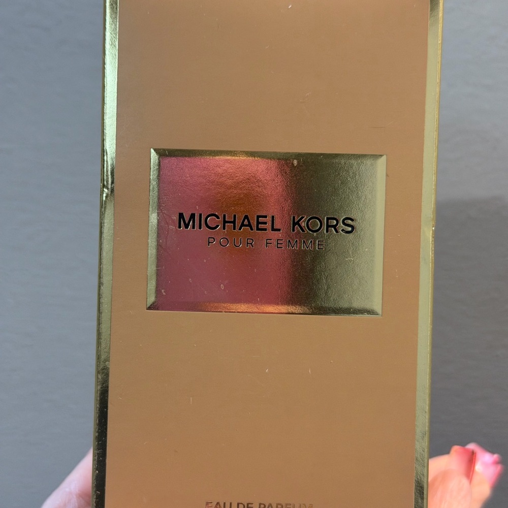 Michael Kors Gold and Pink Pour Femme Box open but brand new never used